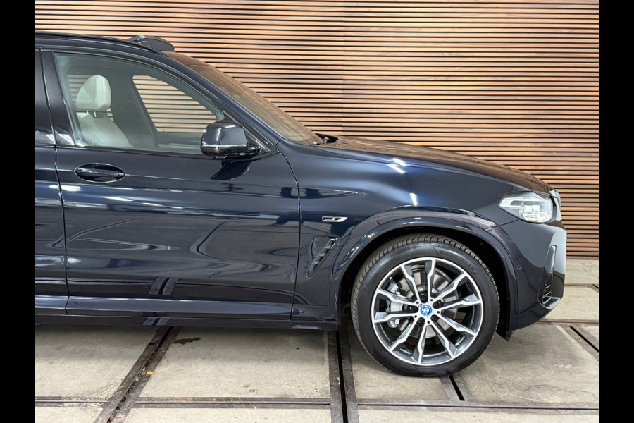 BMW X3 XDrive30e High Executive | Shadow Line | M-Sport | Pano | 20' inch | LED | Camera