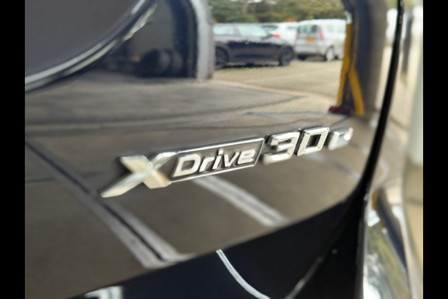 BMW X3 XDrive30e High Executive | Shadow Line | M-Sport | Pano | 20' inch | LED | Camera