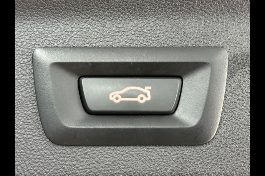 BMW X3 XDrive30e High Executive | Shadow Line | M-Sport | Pano | 20' inch | LED | Camera