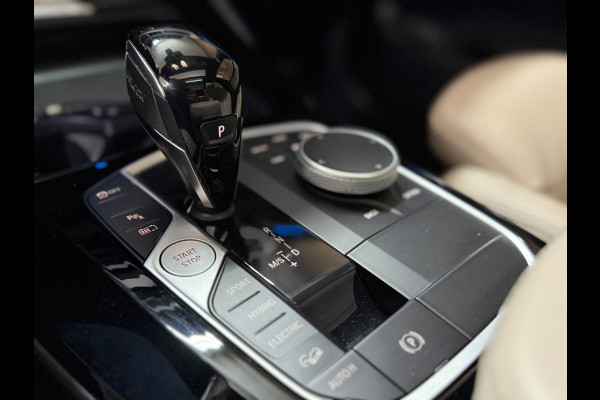 BMW X3 XDrive30e High Executive | Shadow Line | M-Sport | Pano | 20' inch | LED | Camera