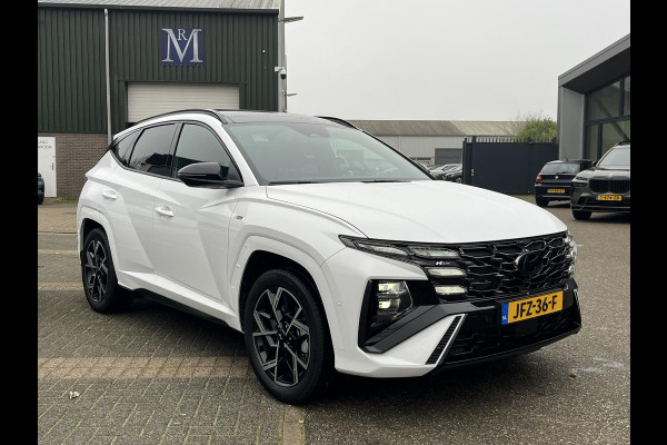 Hyundai Tucson 1.6 T-GDI HEV N Line Sky VAN: 54.095,- VOOR: 42.877,- UW EINDEJAARSVOORDEEL: 11.218,- EURO ORIG. NL AUTO 09-2025 NIEUWPRIJS: 54.095,- EURO.