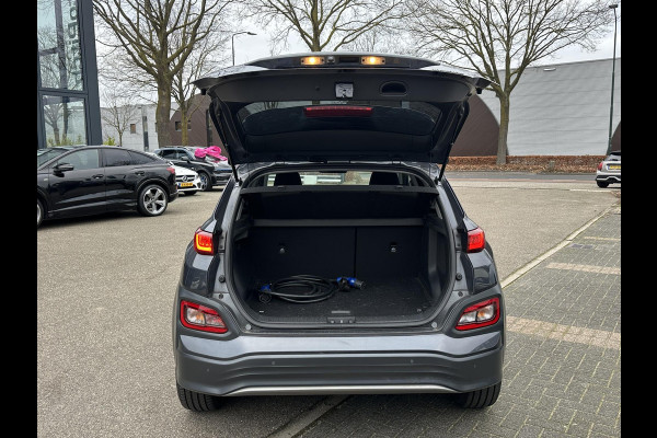 Hyundai Kona EV Fashion 64 kWh VAN: 19.900,- VOOR: 17.877,- UW EINDEJAARSVOORDEEL: 2.023,- | DEALER ONDERHOUDEN | ZEER NETTE AUTO.