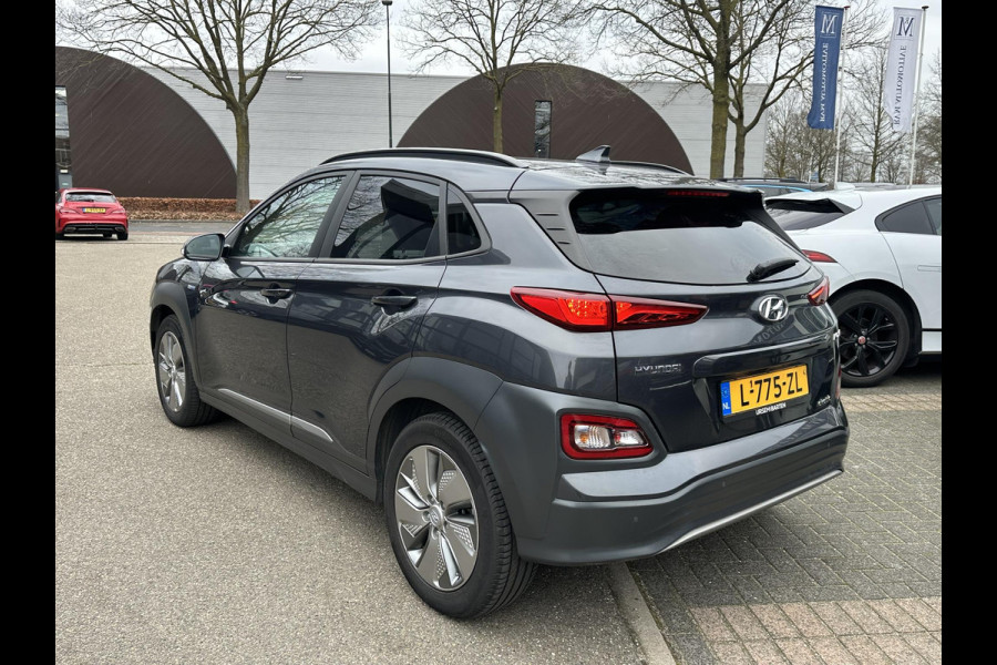 Hyundai Kona EV Fashion 64 kWh VAN: 19.900,- VOOR: 17.877,- UW EINDEJAARSVOORDEEL: 2.023,- | DEALER ONDERHOUDEN | ZEER NETTE AUTO.