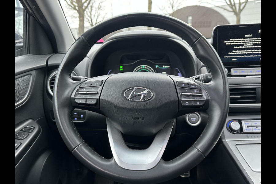 Hyundai Kona EV Fashion 64 kWh VAN: 19.900,- VOOR: 17.877,- UW EINDEJAARSVOORDEEL: 2.023,- | DEALER ONDERHOUDEN | ZEER NETTE AUTO.