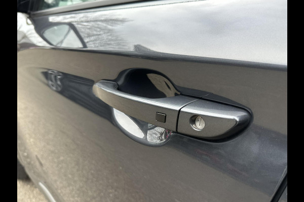 Hyundai Kona EV Fashion 64 kWh VAN: 19.900,- VOOR: 17.877,- UW EINDEJAARSVOORDEEL: 2.023,- | DEALER ONDERHOUDEN | ZEER NETTE AUTO.