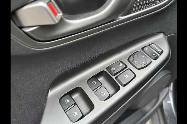 Hyundai Kona EV Fashion 64 kWh VAN: 19.900,- VOOR: 17.877,- UW EINDEJAARSVOORDEEL: 2.023,- | DEALER ONDERHOUDEN | ZEER NETTE AUTO.