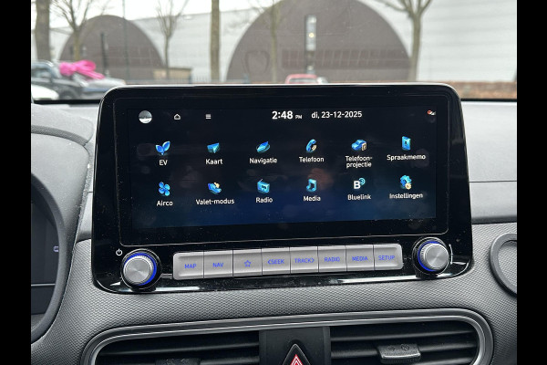 Hyundai Kona EV Fashion 64 kWh VAN: 19.900,- VOOR: 17.877,- UW EINDEJAARSVOORDEEL: 2.023,- | DEALER ONDERHOUDEN | ZEER NETTE AUTO.