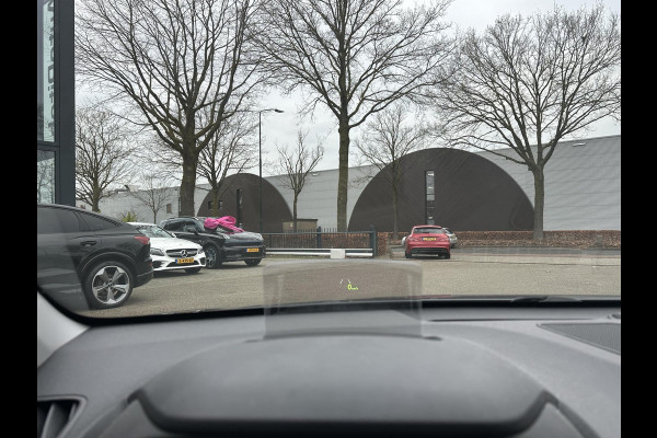 Hyundai Kona EV Fashion 64 kWh VAN: 19.900,- VOOR: 17.877,- UW EINDEJAARSVOORDEEL: 2.023,- | DEALER ONDERHOUDEN | ZEER NETTE AUTO.