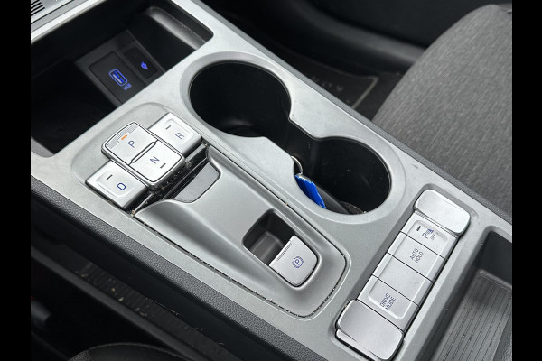 Hyundai Kona EV Fashion 64 kWh VAN: 19.900,- VOOR: 17.877,- UW EINDEJAARSVOORDEEL: 2.023,- | DEALER ONDERHOUDEN | ZEER NETTE AUTO.