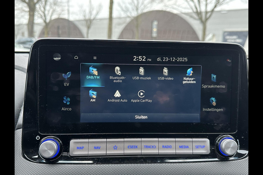 Hyundai Kona EV Fashion 64 kWh VAN: 19.900,- VOOR: 17.877,- UW EINDEJAARSVOORDEEL: 2.023,- | DEALER ONDERHOUDEN | ZEER NETTE AUTO.