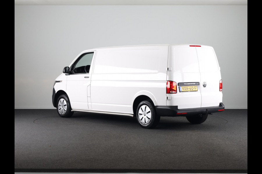 Volkswagen Transporter 2.0 TDI L2H3 28 110 pk | Verlengde garantie | Navigatie via App | Trekhaak | Parkeersensoren achter | Cruise control |