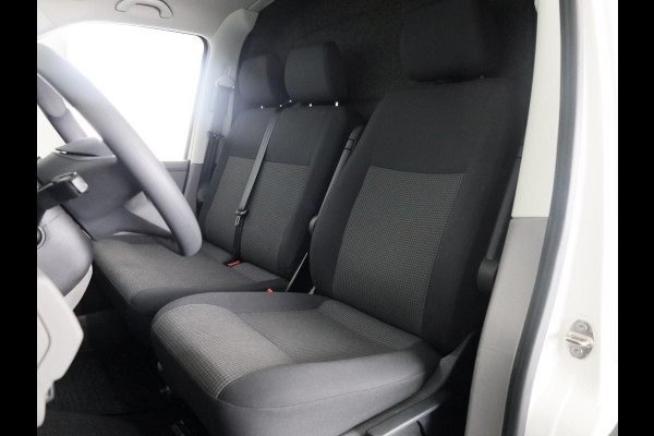 Volkswagen Transporter 2.0 TDI L2H3 28 110 pk | Verlengde garantie | Navigatie via App | Trekhaak | Parkeersensoren achter | Cruise control |