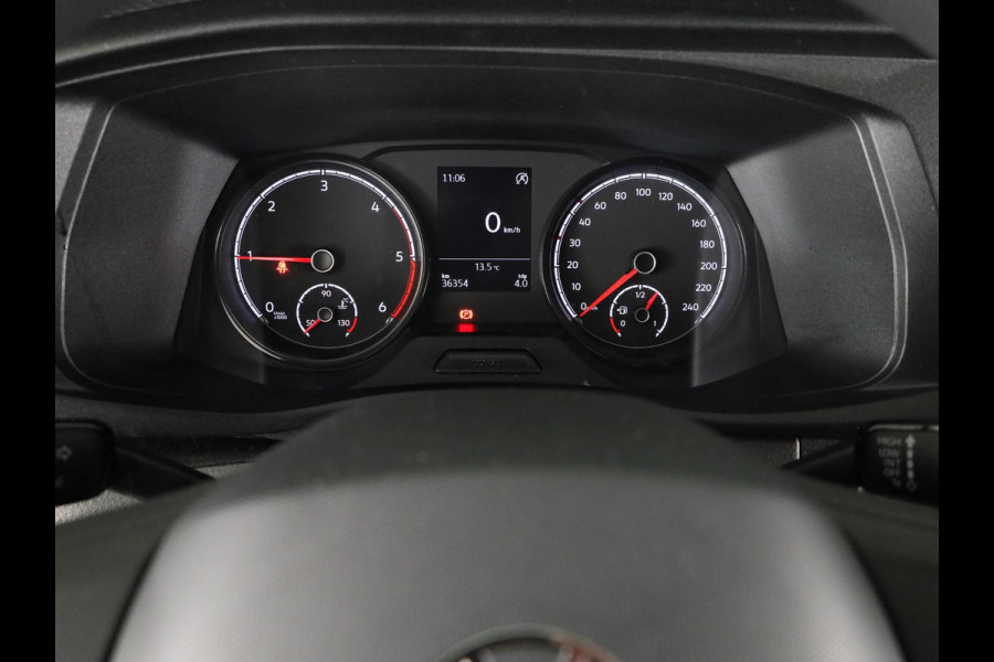 Volkswagen Transporter Bestelwagen L2 28 2.0 TDI 110 pk | Verlengde garantie | Navigatie via App | Trekhaak | Parkeersensoren achter | Cruise control |