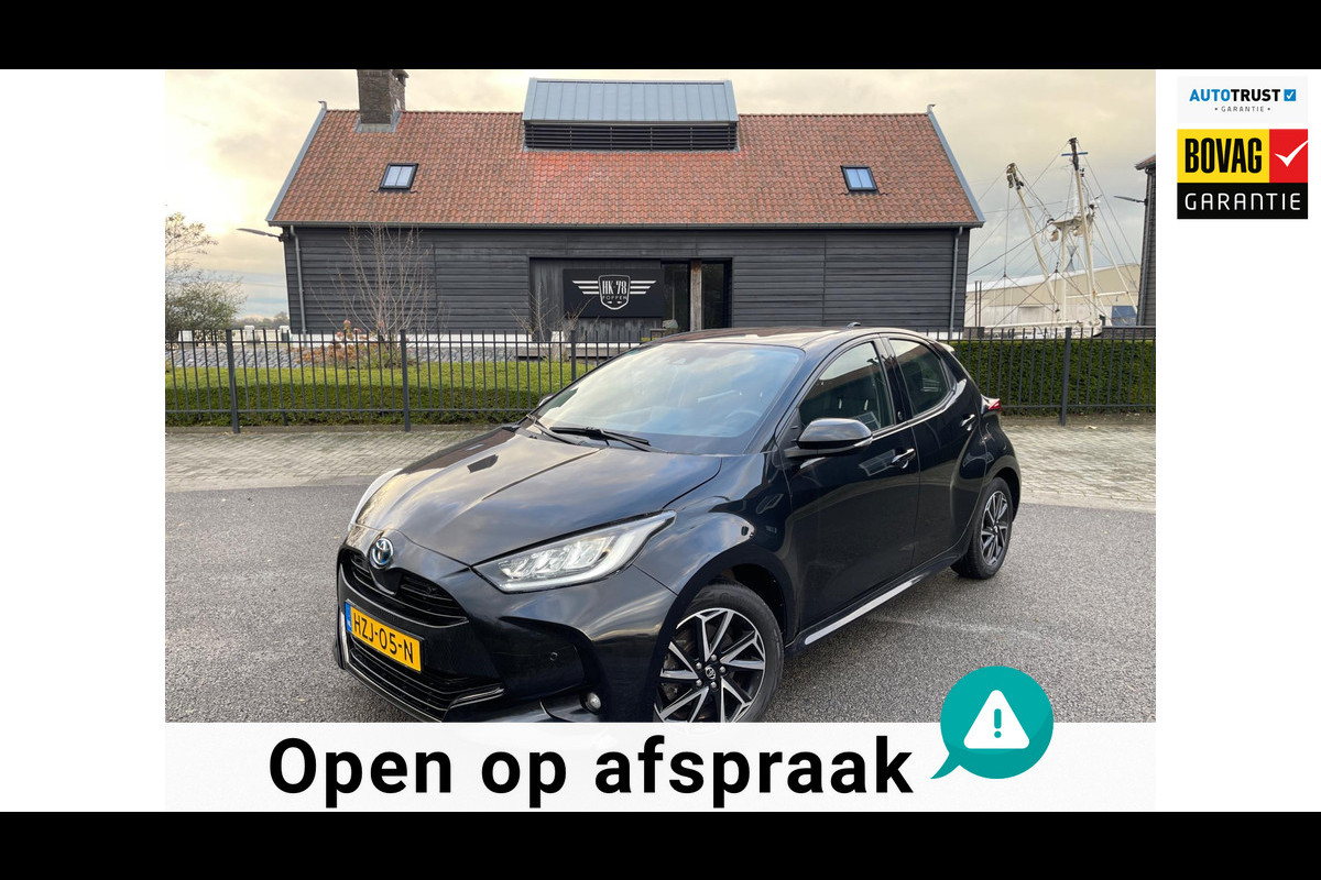 Toyota Yaris 1.5 Hybrid Team Deutschland |Airco ECC Navigatie Parkeercamera |