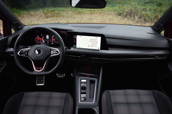 Volkswagen Golf GTI 2.0 TSI 245PK DSG GTI-SPORT HEAD UP HARMANN-KARDON/IQ-LIGHT/PANORAMADAK