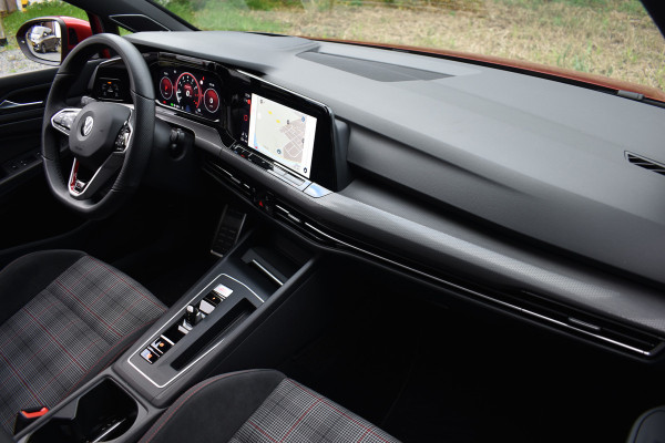 Volkswagen Golf GTI 2.0 TSI 245PK DSG GTI-SPORT HEAD UP HARMANN-KARDON/IQ-LIGHT/PANORAMADAK