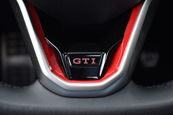 Volkswagen Golf GTI 2.0 TSI 245PK DSG GTI-SPORT HEAD UP HARMANN-KARDON/IQ-LIGHT/PANORAMADAK