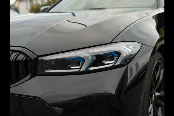 BMW 3-serie 320d xDrive M-SPORT ** ADAP. LED, NAVI+, HuD, ACC, M-REM, 19-inch LMV, H&K ** 1e EIG - UNFALLFREI - BMW GAR ** ** INFORMEER OOK NAAR ONZE AANTREKKELIJKE FINANCIAL-LEASE TARIEVEN **