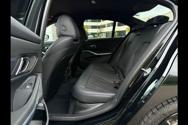 BMW 3-serie 320d xDrive M-SPORT ** ADAP. LED, NAVI+, HuD, ACC, M-REM, 19-inch LMV, H&K ** 1e EIG - UNFALLFREI - BMW GAR ** ** INFORMEER OOK NAAR ONZE AANTREKKELIJKE FINANCIAL-LEASE TARIEVEN **