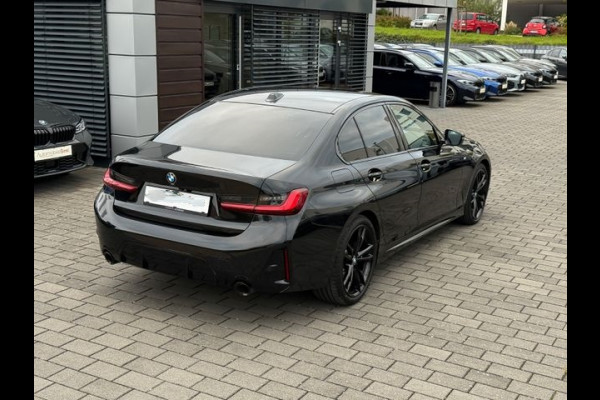 BMW 3-serie 320d xDrive M-SPORT ** ADAP. LED, NAVI+, HuD, ACC, M-REM, 19-inch LMV, H&K ** 1e EIG - UNFALLFREI - BMW GAR ** ** INFORMEER OOK NAAR ONZE AANTREKKELIJKE FINANCIAL-LEASE TARIEVEN **