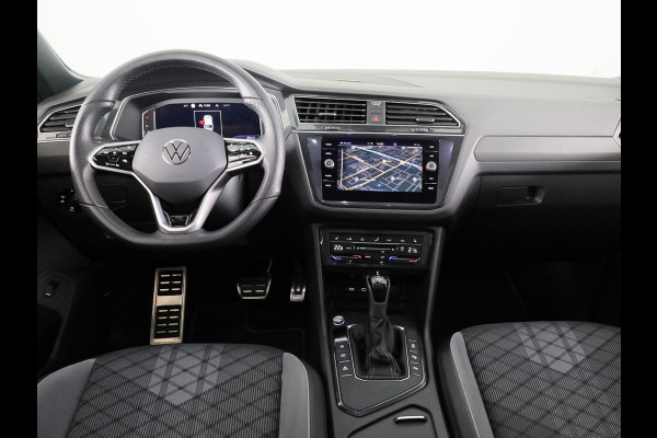 Volkswagen Tiguan 1.5 TSI R-Line Business 150 PK DSG | Navigatie | Panorama dak | Assistentie pakket | Black style | Winter pakket |