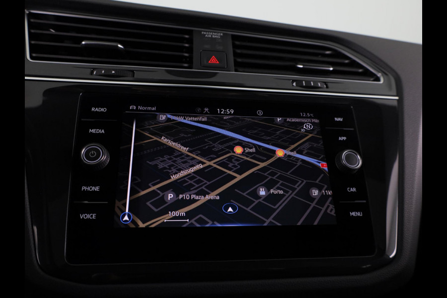 Volkswagen Tiguan 1.5 TSI R-Line Business 150 PK DSG | Navigatie | Panorama dak | Assistentie pakket | Black style | Winter pakket |