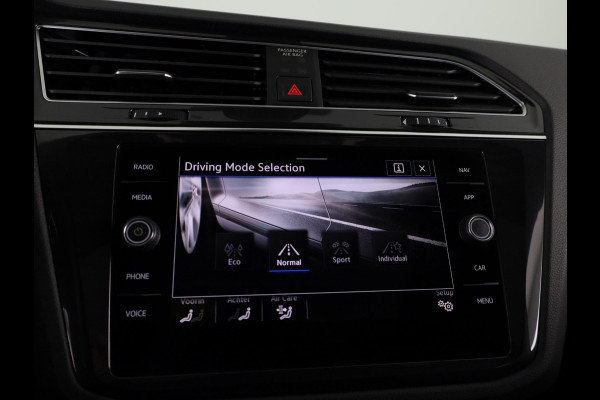 Volkswagen Tiguan 1.5 TSI R-Line Business 150 PK DSG | Navigatie | Panorama dak | Assistentie pakket | Black style | Winter pakket |