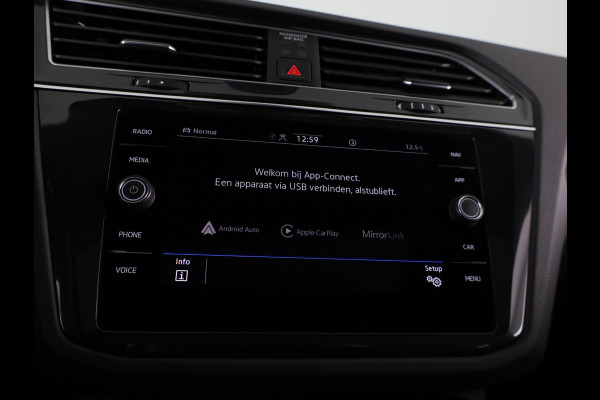 Volkswagen Tiguan 1.5 TSI R-Line Business 150 PK DSG | Navigatie | Panorama dak | Assistentie pakket | Black style | Winter pakket |