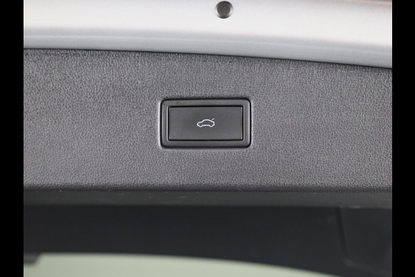 Volkswagen Tiguan 1.5 TSI R-Line Business 150 PK DSG | Navigatie | Panorama dak | Assistentie pakket | Black style | Winter pakket |