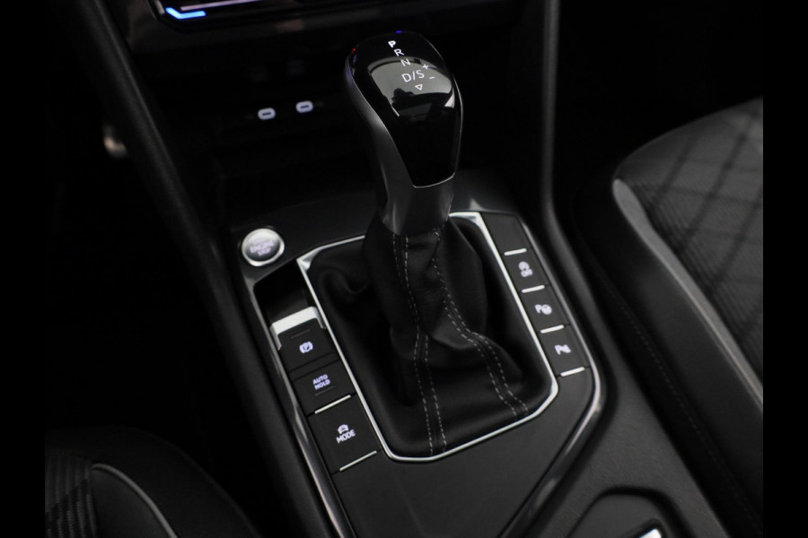 Volkswagen Tiguan 1.5 TSI R-Line Business 150 PK DSG | Navigatie | Panorama dak | Assistentie pakket | Black style | Winter pakket |