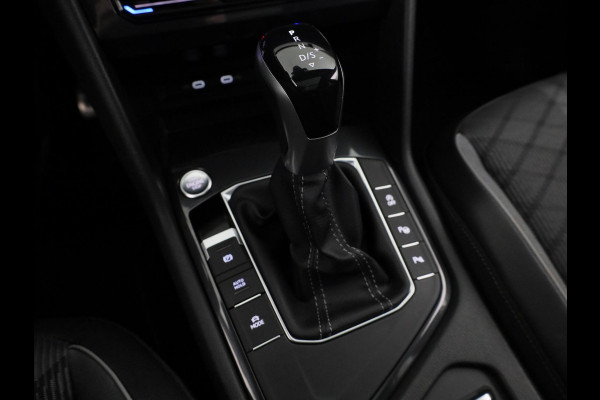 Volkswagen Tiguan 1.5 TSI R-Line Business 150 PK DSG | Navigatie | Panorama dak | Assistentie pakket | Black style | Winter pakket |