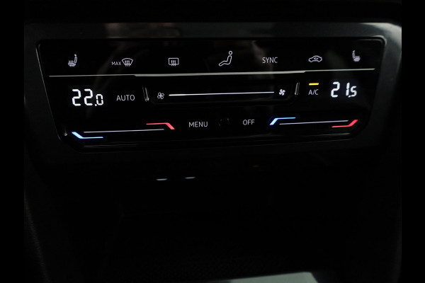 Volkswagen Tiguan 1.5 TSI R-Line Business 150 PK DSG | Navigatie | Panorama dak | Assistentie pakket | Black style | Winter pakket |