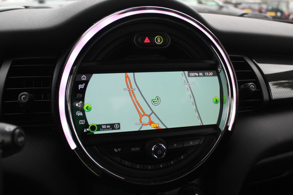 MINI Mini Electric Charged 33 kWh / SOH 95.1% / Camera / Head-up / Leder / Harman Kardon / Keyless / 17'' / CarPlay / Stoelverwarming / Matrix LED / DAB / Cruise Control