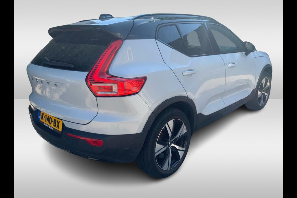 Volvo XC40 Recharge P8 AWD R-Design / SoH 92.1% / Trekhaak / Panoramadak / Camera / Keyless / Harman Kardon / 19'' / Half leder / Stuur+Stoelverwarming / DAB / Dodehoek / ACC