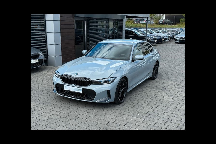 BMW 3-serie 320d xDrive M-SPORT ** ADAPT. LED, NAVI+, MEMORY, HuD, ACC, 19-inch LMV, BROOKLYN GRAU ** 1e EIG - UNFALLFREI - BMW GAR ** ** INFORMEER OOK NAAR ONZE AANTREKKELIJKE FINANCIAL-LEASE TARIEVEN **