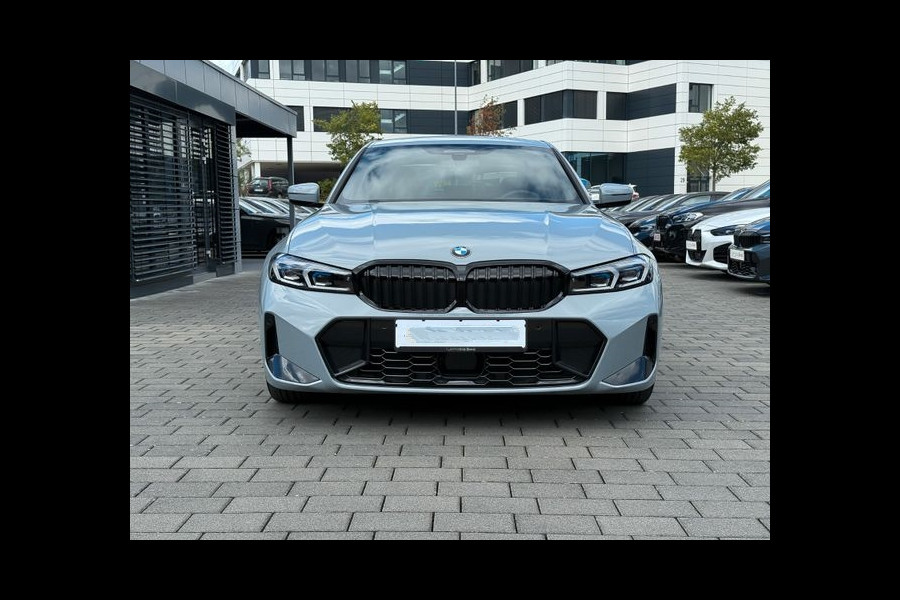 BMW 3-serie 320d xDrive M-SPORT ** ADAPT. LED, NAVI+, MEMORY, HuD, ACC, 19-inch LMV, BROOKLYN GRAU ** 1e EIG - UNFALLFREI - BMW GAR ** ** INFORMEER OOK NAAR ONZE AANTREKKELIJKE FINANCIAL-LEASE TARIEVEN **