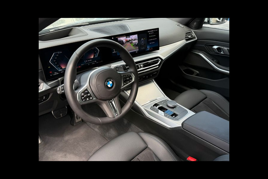 BMW 3-serie 320d xDrive M-SPORT ** ADAPT. LED, NAVI+, MEMORY, HuD, ACC, 19-inch LMV, BROOKLYN GRAU ** 1e EIG - UNFALLFREI - BMW GAR ** ** INFORMEER OOK NAAR ONZE AANTREKKELIJKE FINANCIAL-LEASE TARIEVEN **