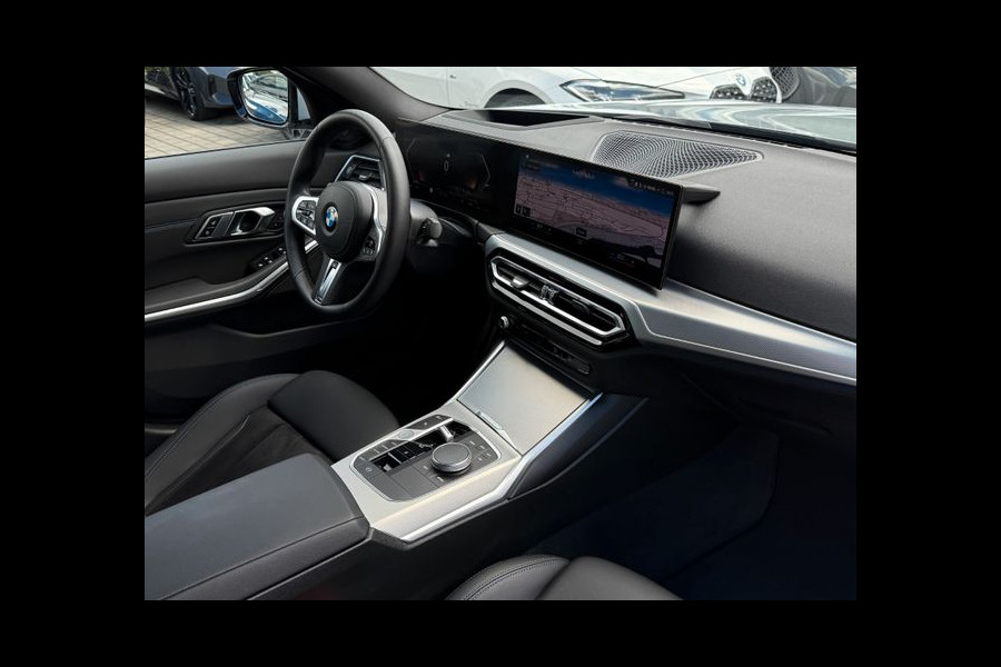BMW 3-serie 320d xDrive M-SPORT ** ADAPT. LED, NAVI+, MEMORY, HuD, ACC, 19-inch LMV, BROOKLYN GRAU ** 1e EIG - UNFALLFREI - BMW GAR ** ** INFORMEER OOK NAAR ONZE AANTREKKELIJKE FINANCIAL-LEASE TARIEVEN **