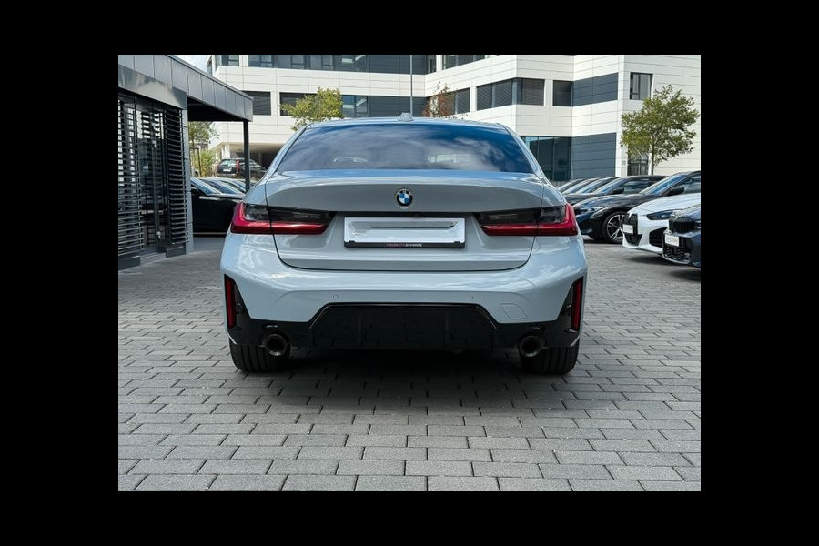 BMW 3-serie 320d xDrive M-SPORT ** ADAPT. LED, NAVI+, MEMORY, HuD, ACC, 19-inch LMV, BROOKLYN GRAU ** 1e EIG - UNFALLFREI - BMW GAR ** ** INFORMEER OOK NAAR ONZE AANTREKKELIJKE FINANCIAL-LEASE TARIEVEN **