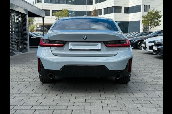 BMW 3-serie 320d xDrive M-SPORT ** ADAPT. LED, NAVI+, MEMORY, HuD, ACC, 19-inch LMV, BROOKLYN GRAU ** 1e EIG - UNFALLFREI - BMW GAR ** ** INFORMEER OOK NAAR ONZE AANTREKKELIJKE FINANCIAL-LEASE TARIEVEN **