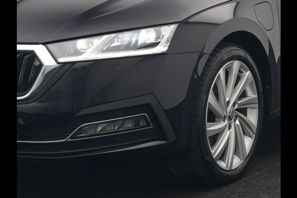 Škoda Octavia Combi 1.4 TSI iV Business Edition Plus Plug In Hybrid 204pk Dealer O.H. PHEV | Trekhaak | Adaptive Cruise | Canton Audio | Alcantara Sportstoelen Memory & Verwarmd | Apple Carplay | Sfeerverlichting | Stuur Verwarmd | Virtual | Navigatie | Keyless |