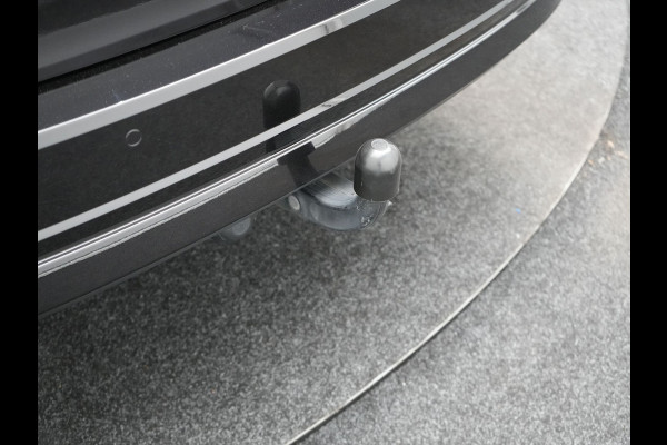 Škoda Octavia Combi 1.4 TSI iV Business Edition Plus Plug In Hybrid 204pk Dealer O.H. PHEV | Trekhaak | Adaptive Cruise | Canton Audio | Alcantara Sportstoelen Memory & Verwarmd | Apple Carplay | Sfeerverlichting | Stuur Verwarmd | Virtual | Navigatie | Keyless |