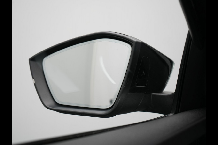 Škoda Octavia Combi 1.4 TSI iV Business Edition Plus Plug In Hybrid 204pk Dealer O.H. PHEV | Trekhaak | Adaptive Cruise | Canton Audio | Alcantara Sportstoelen Memory & Verwarmd | Apple Carplay | Sfeerverlichting | Stuur Verwarmd | Virtual | Navigatie | Keyless |