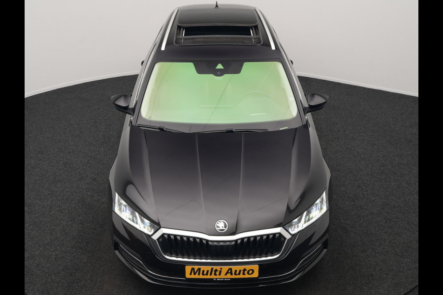 Škoda Octavia Combi 1.4 TSI iV Business Edition Plus Plug In Hybrid 204pk Dealer O.H. PHEV | Trekhaak | Adaptive Cruise | Canton Audio | Alcantara Sportstoelen Memory & Verwarmd | Apple Carplay | Sfeerverlichting | Stuur Verwarmd | Virtual | Navigatie | Keyless |