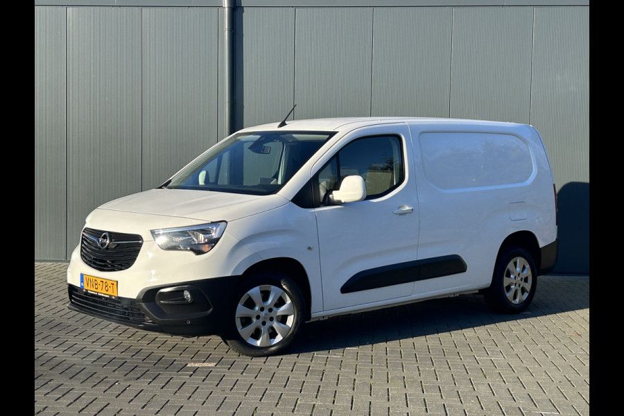 Opel Combo 1.5D 131 PK / L2H1 / 1e EIG. / AUTOMAAT / INRICHTING / 94.766 KM !! / AIRCO / CRUISE / NAVI / APPLE CARPLAY / PDC