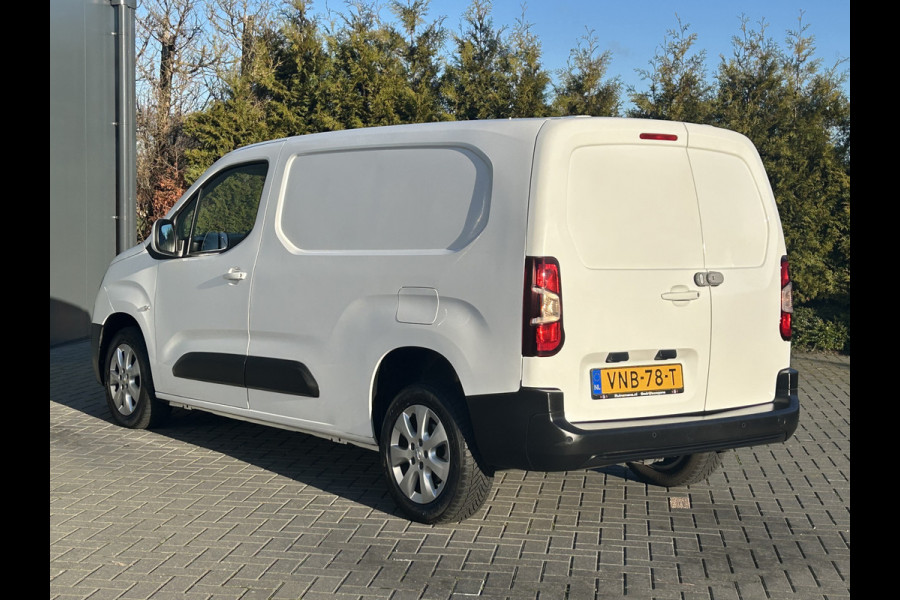 Opel Combo 1.5D 131 PK / L2H1 / 1e EIG. / AUTOMAAT / INRICHTING / 94.766 KM !! / AIRCO / CRUISE / NAVI / APPLE CARPLAY / PDC