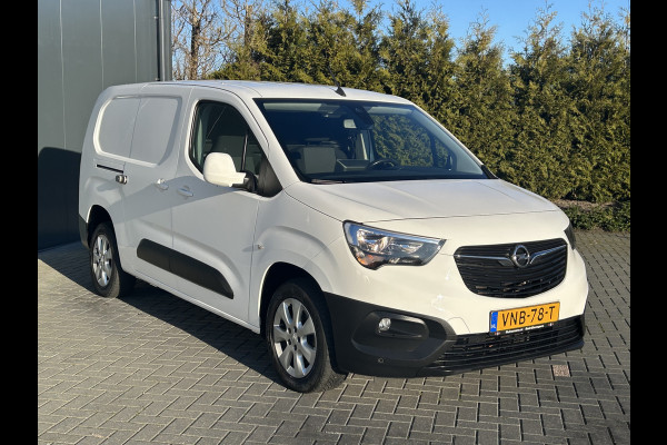 Opel Combo 1.5D 131 PK / L2H1 / 1e EIG. / AUTOMAAT / INRICHTING / 94.766 KM !! / AIRCO / CRUISE / NAVI / APPLE CARPLAY / PDC