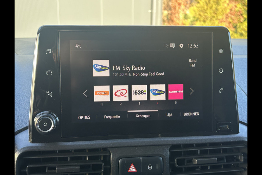 Opel Combo 1.5D 131 PK / L2H1 / 1e EIG. / AUTOMAAT / INRICHTING / 94.766 KM !! / AIRCO / CRUISE / NAVI / APPLE CARPLAY / PDC