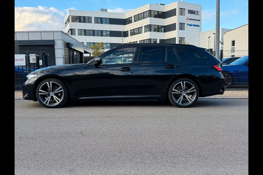 BMW 3 Serie Touring 320d xDrive M-SPORT ** LED, NAVI+, LEDER, PANORAMA, TRAVEL, HuD, TREKH, 19-inch LMV ** 1e EIG - UNFALLFREI ** ** INFORMEER OOK NAAR ONZE AANTREKKELIJKE FINANCIAL-LEASE TARIEVEN **