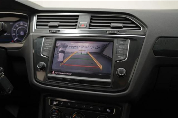 Volkswagen Tiguan 1.4 TSI R-line Automaat | Panoramadak | LED verlichting adaptief | Stoelverwarming | Ergo stoel | Spiegels inklapbaar | Achterui